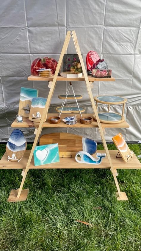 amysacutabove on Instagram: ***Ladder Shelves*** I had a few people ask me about these shelves after I showed them in my stories. I am really proud of how they came… Ladder Shelves, Diy Pop, Frame Shelf, Craft Show Displays, Ladder Shelf, Market Ideas, Woodworking Projects Plans, Craft Show, Pop Up Shop