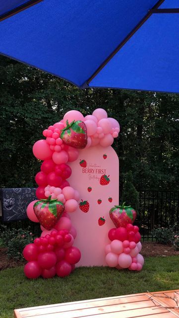 Strawberry Themed Balloon Arch, Chiara Walls With Balloons, Berry Party, Berry 1st Birthday, Baby Birthday Party Theme, Cow Birthday Parties, Graduation Party Cake, Balloon Artist, Strawberry Shortcake Party