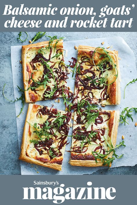 This vegetarian tart is perfect for a casual summer lunch - balsamic onion chutney and goats' cheese are a match made in heaven Vegetarian Tart Recipes, Vegetarian Tart, Tart Recipes Savory, Pizza Tacos, Baked Items, Savory Tarts, Balsamic Onions, Goat Cheese Tart, Cheese Tart