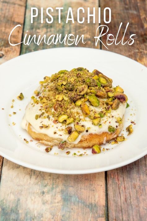 Traditional Cinnamon Rolls, Pistachio Sweet Rolls, Pistachio Cinnamon Rolls, Pistachio Breakfast, Pistachio Rolls, Easter Meals, Breakfast With Friends, Sourdough Rolls, Sourdough Cinnamon Rolls