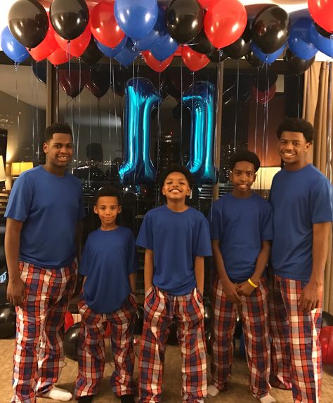 Boy's Slumber Party. Hotel Party. Basketball Party. Red and Blue Party. Clippers Party. Kick Back. Boy Sleepover Ideas, Boys Sleepover Party Ideas, Hotel Party Ideas, Hotel Sleepover Party, Hotel Sleepover, Hotel Birthday Party, Boys Sleepover, 13th Birthday Boys, Slumber Party Activities