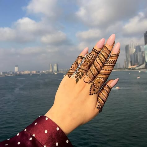 Easy Mehendi, Finger Mehendi Designs, Finger Mehndi, Short Mehndi Design, Front Mehndi Design, New Mehndi, Simple Mehendi Designs, Eid Mehndi Designs, Very Simple Mehndi Designs