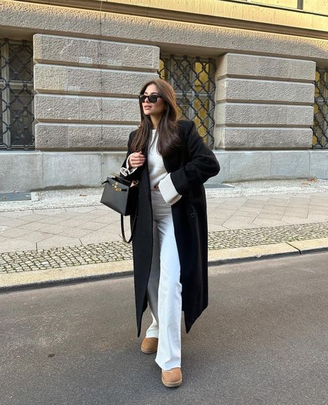 Oversized Coat Outfit, Chic Outfits Classy, New York Outfits, Outfit Work, Casual College Outfits, Outfits Classy, Uggs Outfit, Style 2023, Winter Outfits For Work