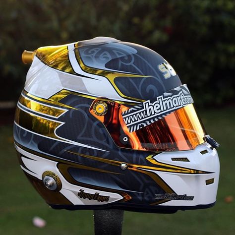 Custom Helmet Design, Bike Helmet Design, Airbrushed Helmets, Helmet Drawing, Motorcycle Helmet Design, Arai Helmets, Bike Tank, Motocross Gear, Airbrush Designs