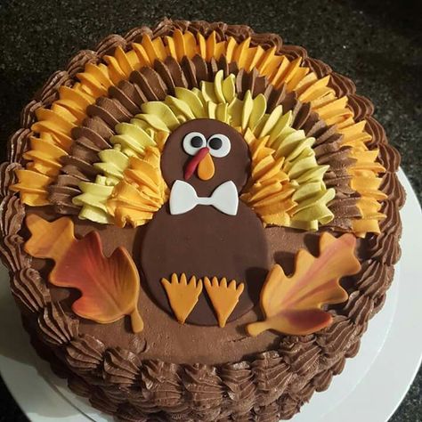 Fun and cute Turkey buttercream cake with fondant accents Thanksgiving Cakes Decorating, Thanksgiving Sweets, Rodjendanske Torte, Thanksgiving Cake, Turkey Cake, Thanksgiving Cupcakes, Ideas For Thanksgiving, Thanksgiving Cakes, Sea Cakes