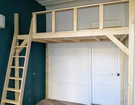 Loaf Bedroom Ideas, Diy Mezzanine, Mezzanine Room, Modern Loft Bed, Build A Loft Bed, Mezzanine Bed, Mezzanine Bedroom, Play Fort, Bedroom Workspace