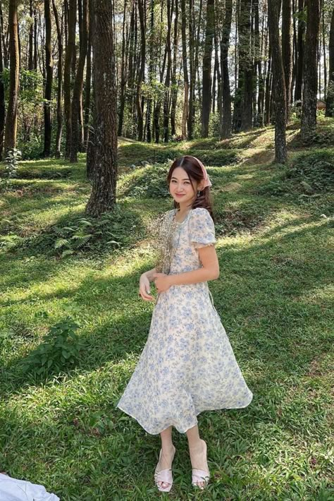 Baju Dress Korea, Outfit Aesthetic Dress, Purple Dress Aesthetic, Party Dress Aesthetic, Odelyn Mackenzie, Frock Photos, Pregnant Party Dress, Wedding Dress Aesthetic, Outdoor Dress