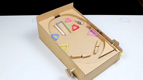 Easily Make A Pinball Machine With Random Items You Already Have – DIY Ways Cardboard Pinball Machine Diy, Pin Ball Machine Diy, Pinball Machines Diy, Diy Pinball Machine, Diy Pinball, Cardboard Arcade, Rube Goldberg Projects, Pinball Diy, Cardboard Box Diy