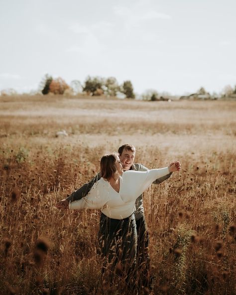 “Loved you yesterday, love you still, always have, always will.” – Elaine Davis [Couple Photoshoot, Grey Bruce Photographer, Grey Bruce Wedding Photographer] Engagement Posing Ideas, Posing Prompts, Engagement Posing, Couple Posing Ideas, Emotional Photos, Ring Photography, Beach Engagement Photoshoot, Romantic Vibes, Spring Engagement Photos