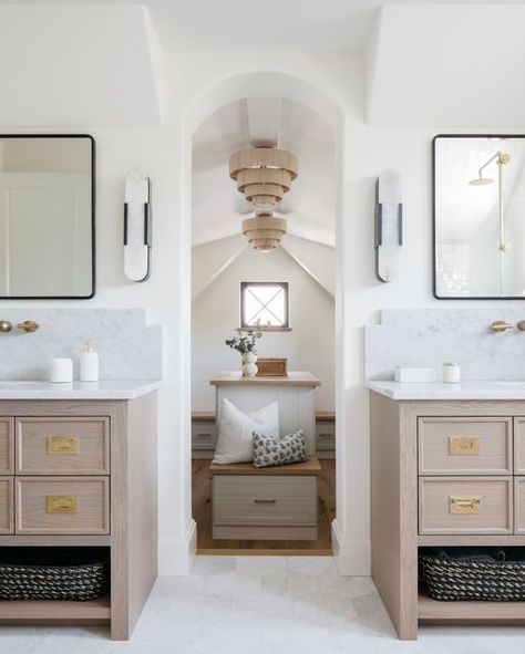 Kate Marker Interiors on Instagram: "A primary closet and bathroom that's one for the books if you ask me. 😉 P.S shop small, save big this weekend and get these @katemarkerhome goodies to recreate this look in your bathroom! #downtoearthclient #kmidesignstyle | 📸: @margaretrajic | 🔨: @grandtraditionhomes" Natural Wood Bathroom Vanity, Kate Marker Interiors, Closet Island, Closet And Bathroom, Wood Bathroom Vanity, Primary Bathroom, Spa Day At Home, Wood Bathroom, Master Closet