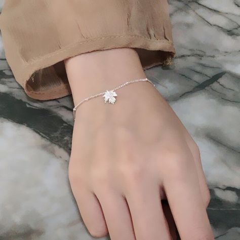 Sterling Silver Bangle Bracelets Simple, Maple Leaf Bracelet, Maple Leaf Jewelry, Hand Bangles, Bracelet For Girlfriend, Silver Maple Leaf, Vintage Choker Necklace, Cheap Bracelets, Pretty Jewelry Necklaces