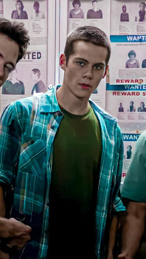 Stiles Stilinski Outfits, Cap Cut, O Brian, Stiles Stilinski, Sam And Colby, High School Sweethearts, Dylan O, Dylan O'brien, Maze Runner