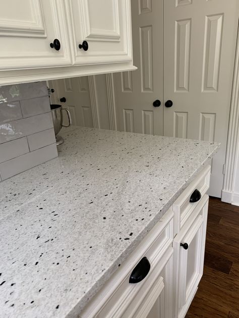 White pitaya granite counter Pitaya Granite Kitchen, Pitaya White Granite Kitchen, Pitaya White Granite Countertops, Pitaya Granite Countertops, Pitaya White Granite, White Granite Countertops Kitchen, Kitchen With Dark Cabinets, White Granite Kitchen, Kitchen Design Countertops