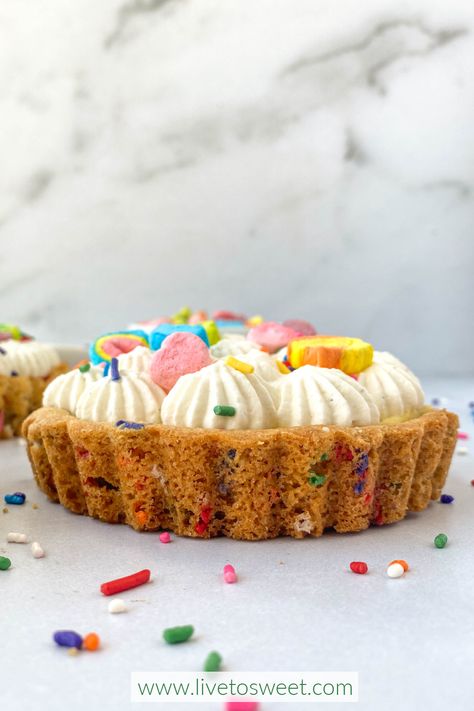 Funfetti Desserts, Cereal Milk Pie, Mini Milk Tarts, Lucky Charms Dessert, Milk And Cereal Cake, Crumble Cookie Copycat Recipe Lucky Charms, Cereal Milk Desserts, Cereal Milk Cookies, Lucky Charm Crumbl Cookie