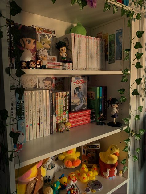 Anime Corner Room, Decoration Aesthetic, Bookshelf Organization, Bedrooms Ideas, Hippie Hair, Study Room Decor, Anime Room, Study Room, Aesthetic Room