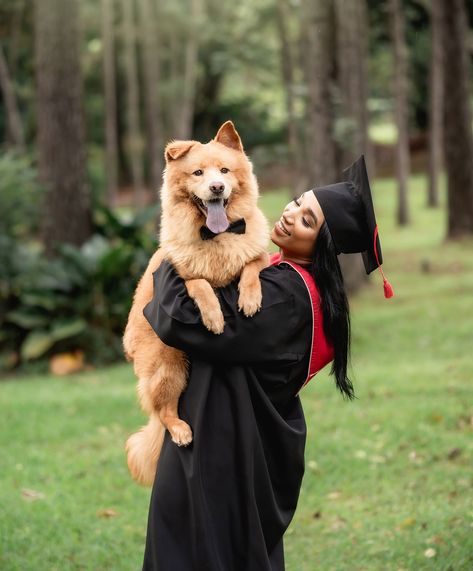 Vet Tech Graduation Pictures, Grad Pic Poses, Graduation Shoot Ideas, Nursing School Graduation Pictures, Med School Graduation, High School Graduation Pictures, Adorable Baby Animals, Grad Pictures, Grad Pic