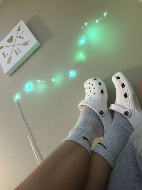 Nike Socks With Crocs, Light Mcqueen, Crocs Ideas, White Crocs, Crocs Fashion, Couple Goals Teenagers Pictures, Pics Inspo, Big Baby, Nike Socks