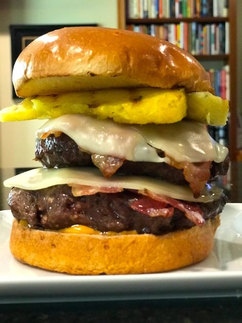 I Made "The Big Kahuna" Burger From "Pulp Fiction" - Here's The Recipe! Burger Bite, Big Kahuna Burger, Hawaiian Burger, Burger Bites, Tasty Burger, Lobster Dishes, Samuel Jackson, Big Kahuna, Cooking Challenge