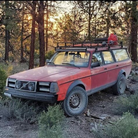 Volvo Station Wagon, Zombie Vehicle, Volvo Suv, Mini Trucks 4x4, Volvo Wagon, Volvo 240, Vintage Sports Cars, Pimped Out Cars, Station Wagons