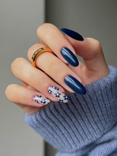 Dark Blue Short Nail Designs, Dark Spring Nails, Dark Spring, Hoco Nails, Dark Blue Nails, Navy Nails, Navy Blue Nails, Graduation Nails, Short Coffin