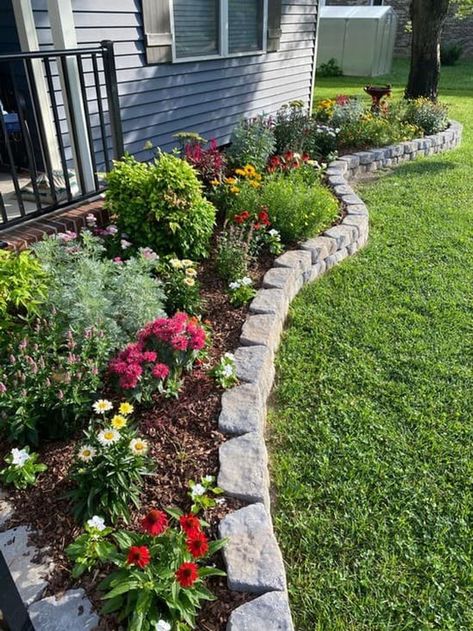 Front Yard Landscaping Side Of House, Business Garden Design, Low Maintenance Flower Beds In Front Of House, Flower Beds With Rocks Instead Of Mulch, Front Garden Landscape, Small Front Yard Landscaping, Backyard Garden Landscape, Front Yard Garden Design, Easy Landscaping