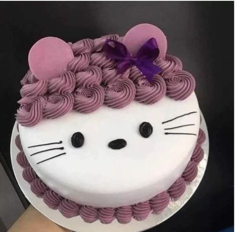 Happy Hello Kitty, Kitty Birthday Cake, Cake Designs For Girl, Cake Designs For Kids, Hello Kitty Birthday Cake, Birthday Cake Writing, Resipi Kek, Chocolate Cake Designs, Mini Torte