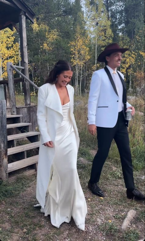 Caelynn Miller Keyes Wedding, Caelynn Miller Keyes, Dean Unglert, Anniversary Outfits, Anniversary Outfit, Engagement Inspo, Useful Life Hacks, Dean, Fall Wedding