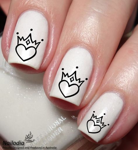 Crown Nail Art, Type Of Nails, Valentines Nail Art, Crown Nails, Valentines Nail, Band Nails, Mens Nails, Valentine Nail Art, Heart Nail Art