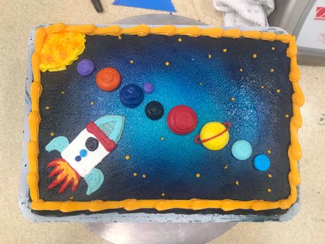 Space Themed Cakes Kids, Easy Space Birthday Cake, Easy Space Themed Cake, Space Sheet Cake, Outer Space Sheet Cake, Space Theme Sheet Cake, Astronaut Sheet Cake, Rocket Ship Cake Space Theme, Planet Cake