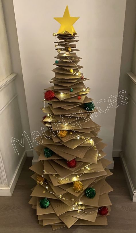 Sustainable Christmas Decorations, Recycled Christmas Decorations, Recycled Christmas Tree, Cardboard Christmas Tree, Christmas Tree Lots, Paper Christmas Decorations, Christmas Props, Creative Christmas Trees, Christmas Themes Decorations