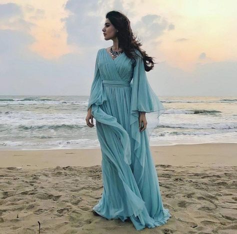 Today announcement about Samantha's Amazon series Citadel came out and it also stated that she will be taking part in shooting. This has hurted fans o... Samantha Dressing Style, Sky Blue Maxi Dress, Shalini Pandey, Samantha In Saree, Samantha Akkineni, Vijay Deverakonda, Samantha Images, Samantha Pics, Samantha Ruth