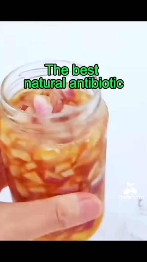 Homemade Antibiotic, Food For Kidney Health, Healthy Juicer Recipes, Natural Antibiotic, Herbal Medicine Recipes, Healthy Juice Drinks, Herbal Remedies Recipes, Food Health Benefits, Healing Recipes