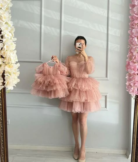 Mother And Daughter Birthday Dress, Mom And Daughter Matching Dresses, Mom And Daughters, Mom And Baby Dresses, Tea Party Attire, Mother Daughter Pictures, Daughter Pictures, 1st Birthday Dresses, Dress Patterns Diy