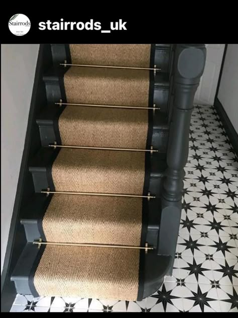 Dark Stairs Runner, Staircase Runner Ideas Hardwood, Dark Painted Stairs With Runner, Staircase Makeover Wallpaper, Black Painted Stairs With Runner, Black Staircase With Runner, Stairwell Decorating Ideas, Stairs Feature Wall, Stairs With Carpet