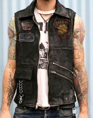 Dystopia Clothes, Dinosaur Horror, Leather Vest Outfit, Moto Clothes, Denim Vest Outfit, Vest Outfits Men, Harley Davidson Vest, Black Denim Vest, Masculine Clothing