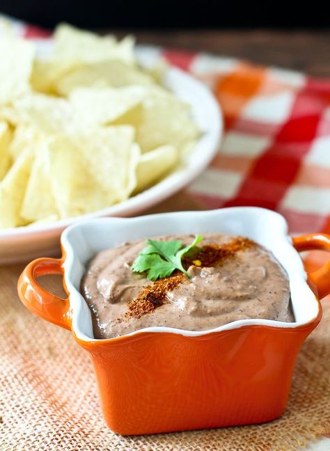 This healthy and creamy southwestern black bean dip only uses four ingredients and one packs an extra punch of protein. You'll love this for dipping or for spreading on sandwiches. Get the easy appetizer or snack recipe on RachelCooks.com! Black Bean Dip Recipe, Cottage Cheese Dip, Cottage Cheese Smoothie, Bean Dip Recipe, Black Bean Dip, Bean Dip, Homemade Tacos, Buffalo Chicken Dip, Homemade Taco Seasoning