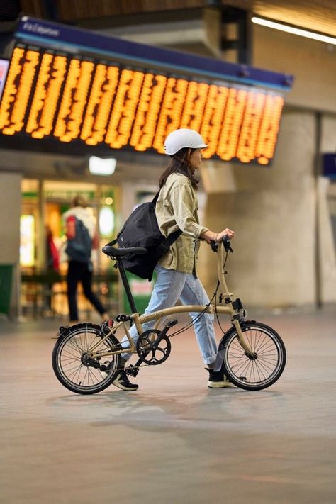 Brompton - The Foldable City Bike | Brompton Bicycle USA Bike Commuter Style, Urban Bike Style, Brompton Bicycle, Foldable Bikes, Commuter Style, Bike Builder, Urban Bike, I Want To Ride My Bicycle, Folding Bicycle