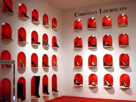 Louboutin store Store Displays Visual Merchandising, Clothes Shop Interior, Christian Louboutin Store, Shoe Store Design, Retail Store Interior Design, Retail Interior Design, Perfume Store, Gianfranco Ferre, Shoe Display