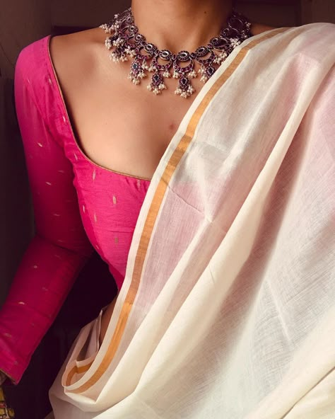 #styling | Jewellery @pradejewels Saree Blouse Styles, Indian Sari Dress, Saree Wearing Styles, Saree Blouses Designs, Saree Jewellery, Modern Saree, Blouses Designs, Indian Saree Blouse, Sari Blouse Designs