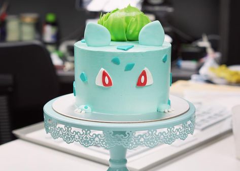 Bulbasaur cake 😆#pokemon #pokemongo #bulbasaur #1bakerstreet | Instagram Bulbasaur Cake, Pokemon Cake Ideas, Cake Pokemon, Pokemon Birthday Cake, Pokemon Cake, Pokemon Birthday Party, Pokemon Party, Homemade Cake Recipes, Pokemon Birthday