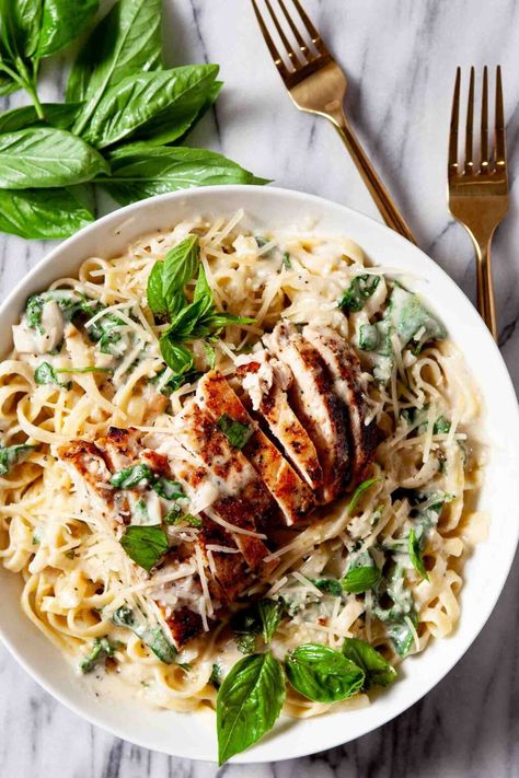 Healthier Chicken Alfredo | Chew Out Loud Healthy Chicken Alfredo, Chicken Fettuccine Alfredo, Fresh Zucchini, Chicken Fettuccine, Chicken Alfredo Recipes, Chicken Alfredo Pasta, Sauteed Zucchini, Creamy Recipes, Garden Cooking