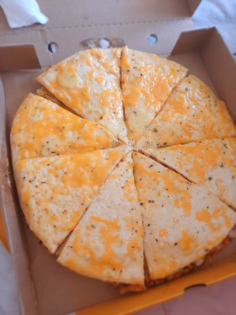 Debonairs Pizza. Dominos Pizza Snapchat Story India, Debonairs Pizza, Lapinoz Pizza Snap, La Pinoz Pizza Snap, Restaurant Meals, Domino’s Pizza, Magic Wallet, Delicacy Food, Snap Food