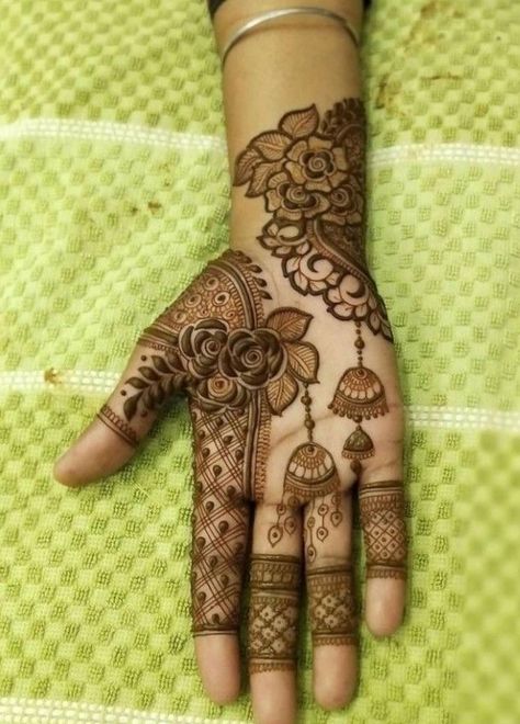 #mehandidesigns #heenadesigns #simplemehandidesigns #bridalmehandidesigns #gulfmehandi #arabicmehandi Diwali Mehendi Designs, Arabian Mehndi Designs Simple, Diwali Mehendi, Mehandi Designer, Simple Mehandi, Mehndi Designs Bridal Hands, Mehndi Designs For Kids, Very Simple Mehndi Designs, Engagement Mehndi Designs