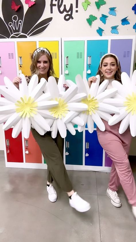 Stephanie & Loreal on Reels | The Chainsmokers · Roses (Sped Up Version) Daisy Template, Big Daisy, Creative Backdrops, The Chainsmokers, Flowers Craft, Bulletin Board Decor, Larger Than Life, Chainsmokers, New Classroom