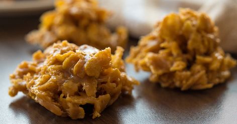 Cornflake Cookies Recipe, Peanut Butter Cornflake Cookies, Crunch Cookies, Cornflake Cookies, Quick Cookies Recipes, Baked Caramel, Caramel Crunch, Crunchy Cookies, Cereal Recipes