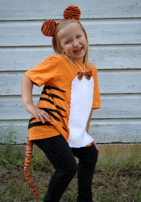 Diy Tiger Costume, Diy Dory Costume, Baby Grandma Costume, Kids Joker Costume, Tiger Costume Diy, Angler Fish Costume, Evil Queen Halloween Costume, Shark Costume Kids, Tigger Costume