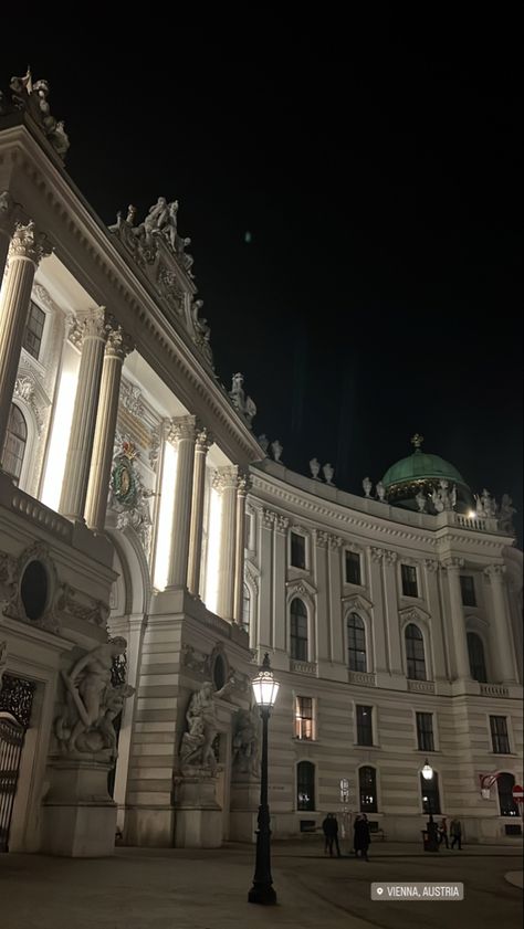 Vienna Wallpaper, Vienna At Night, Vienna Ball, Wonderful Life, Future Goals, Insta Stories, Vienna Austria, Digital Art Girl, City Aesthetic