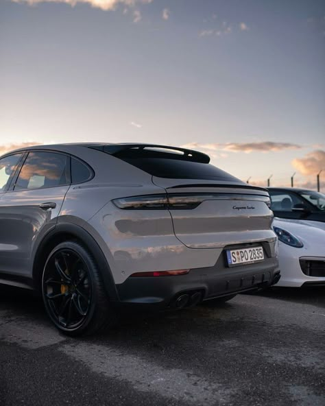 Porsche Suv Cayenne Turbo, Porsche Cayenne S Coupe, Porsche Cayenne Aesthetic, Porsche Cayenne Coupe, Porsche Gts, Cayenne Porsche, Carros Porsche, Porsche Gt2 Rs, Porsche Suv