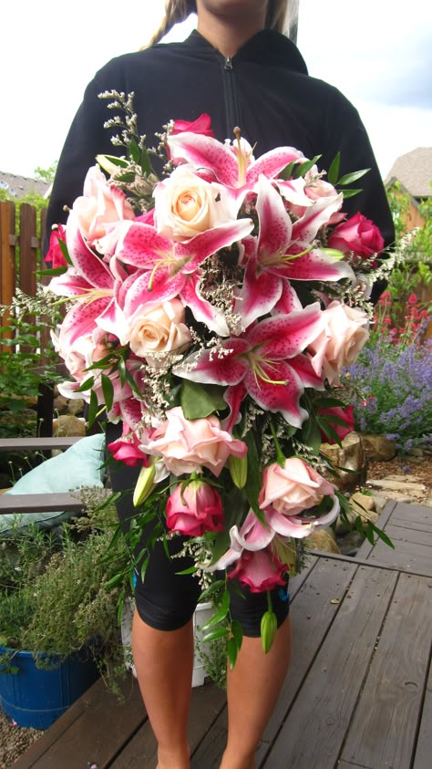 Star Gazer Lily Bouquet Wedding, Stargazer Lily Wedding Bouquet, Lilly Bouquets, Stargazer Lily Wedding, Stargazer Lily Bouquet, Lily Centerpieces, Gorgeous Bouquet, Pink Lillies, Lily Wedding