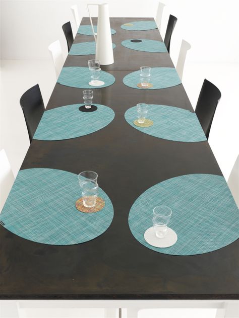 Old rules of setting tables yield to place mats | The Columbian Touch Screen Table, Menu Cover Design, Overbed Table, Cheap Table, Dining Table Cloth, Hotel Lobby Design, Table Cloth Decorations, Dining Mats, Touch Table